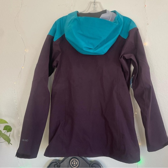 Patagonia Women's Ski Jacket - Turquoise and purple medium - Picture 3 of 6